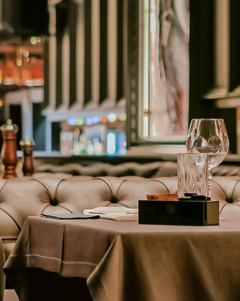 CESARICA Steakhouse & Lounge