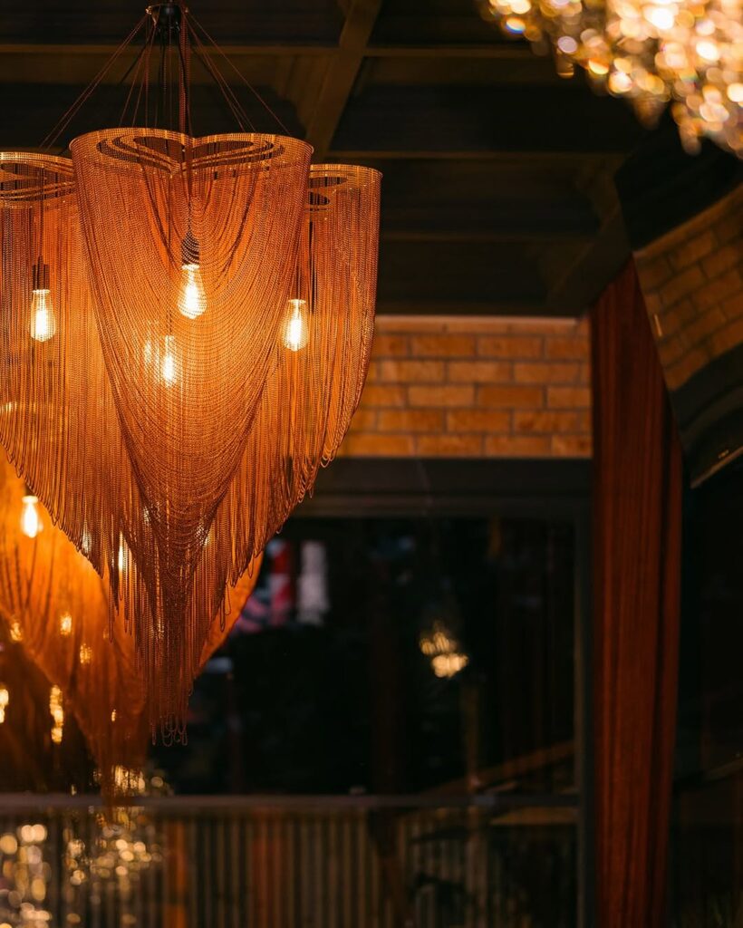 CESARICA Steakhouse & Lounge