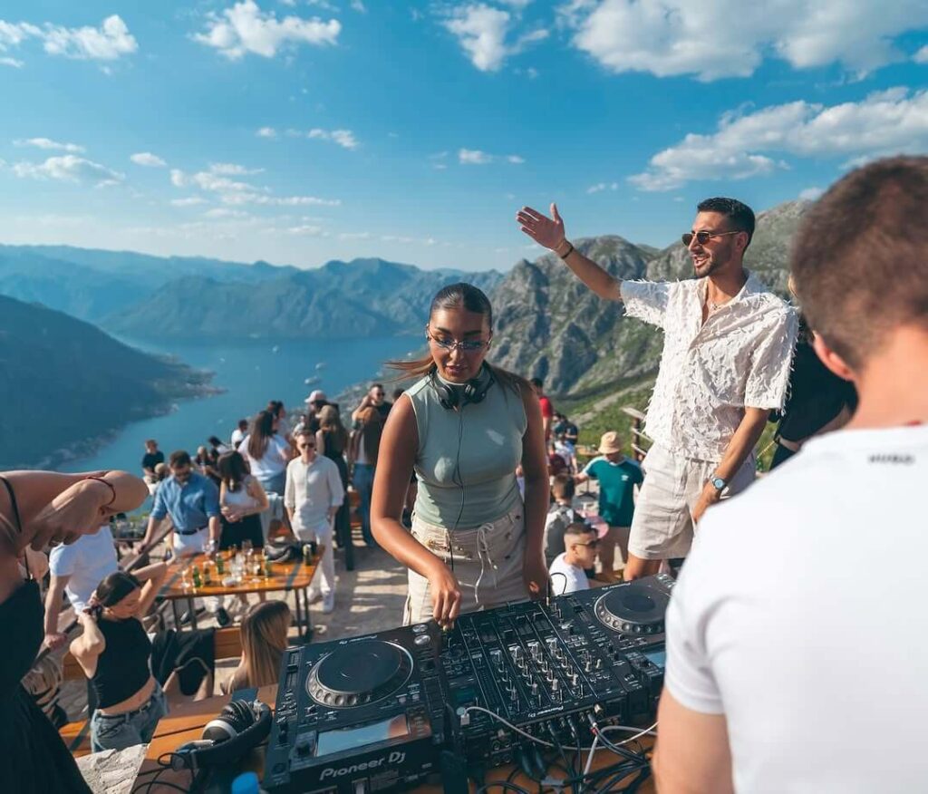 HORIZONT Restaurant & Bar