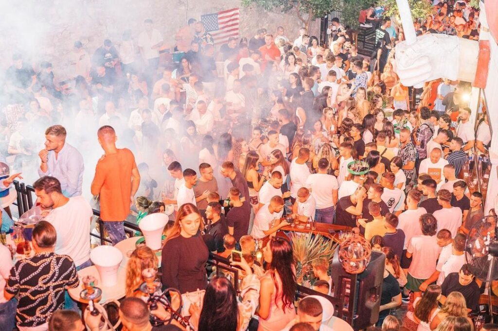 CASA DE PAPEL Open Bar