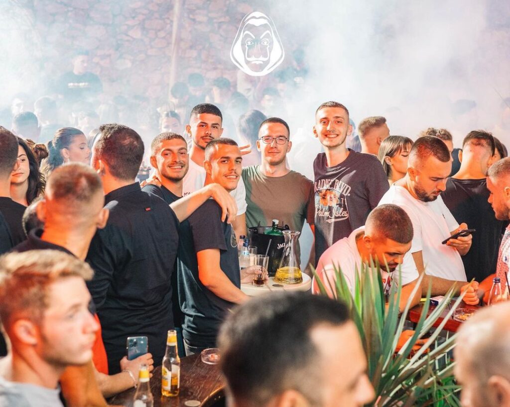 CASA DE PAPEL Open Bar