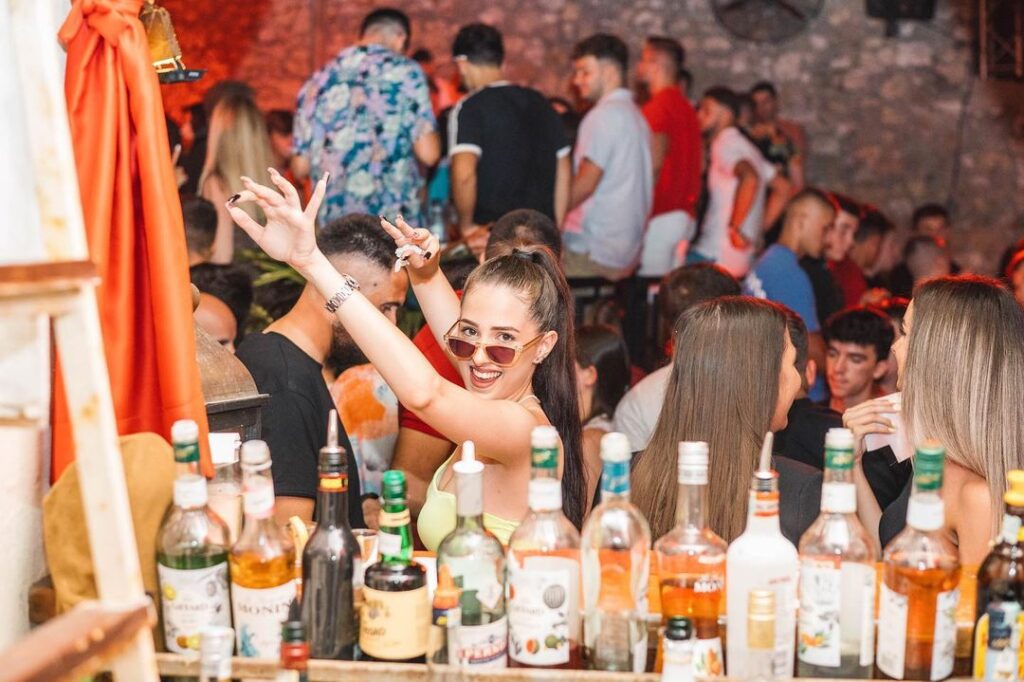 CASA DE PAPEL Open Bar