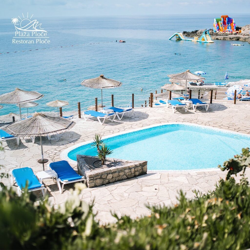 PLOČE Beach Bar & Restaurant
