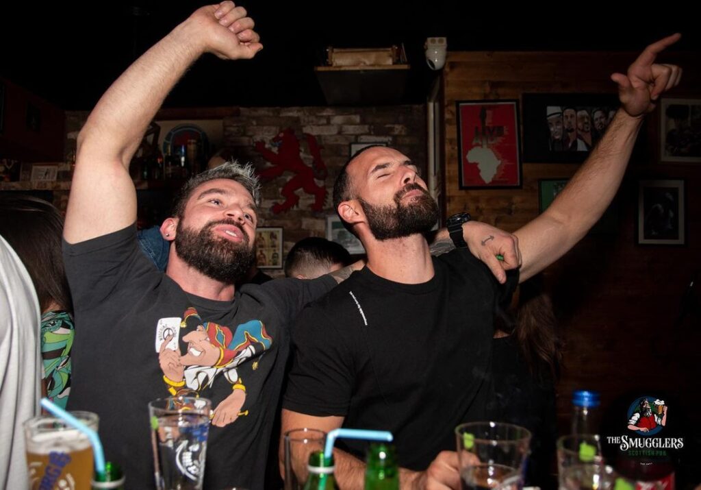 THE SMUGGLERS Scottish Pub