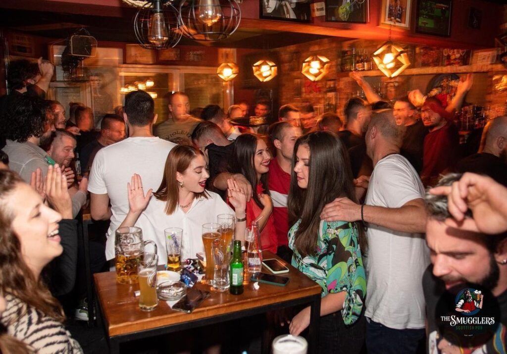 THE SMUGGLERS Scottish Pub